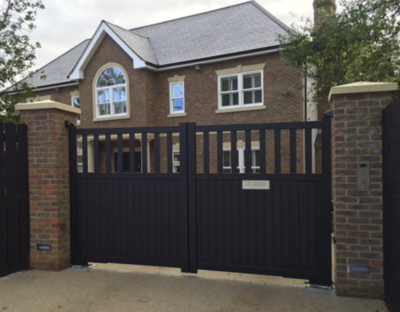 How To Clean Aluminium Gates Without Damaging Them | Stargates